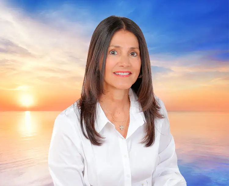 Beatriz Martinez-Peñalver, Miami mental health counselor, coach, and founder of Triumph Steps®.